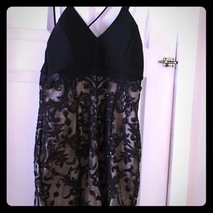 V neck with glitter lace mini dress